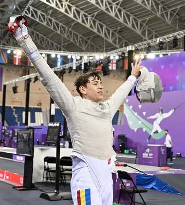 Scrimă: Vlad Covaliu - desemnat al doilea an consecutiv cel mai bun junior din lume