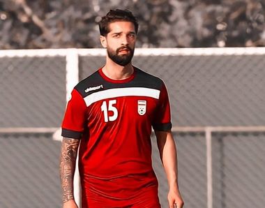 Un fotbalist iranian a fost suspendat după apariţia unei înregistrări video în care consumă alcool