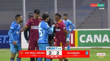 Fotbal: 17 cartonaşe roşii într-un meci din sferturile Cupei Boliviei