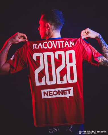 Bogdan Racoviţan şi-a prelungit contractul cu formaţia poloneză Rakow