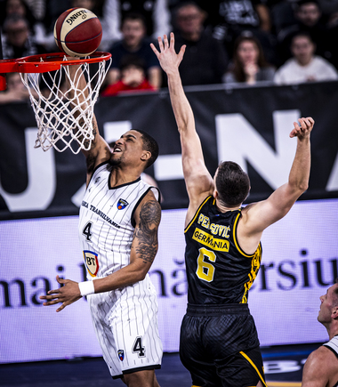 Baschet masculin: U BT Cluj, a şaptea victorie în Liga Adriatică, scor 105-87, cu KK Split