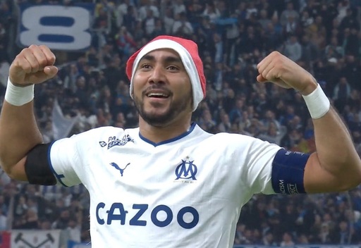 Dimitri Payet, cântec de Crăciun pentru o cauză nobilă - VIDEO