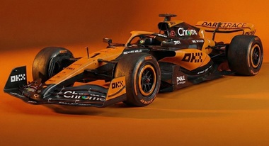 Formula 1: Noul monopost McLaren pentru sezonul 2026 a fost vândut cu 9,5 milioane de euro la o licitaţie