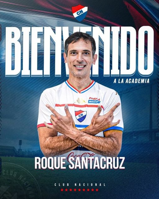 La 44 de ani, Roque Santa Cruz, fost atacant la Bayern Munchen, a semnat cu o nouă echipă din Paraguay