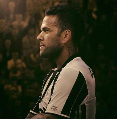 Dani Alves a devenit coproprietar al clubului SC Sao Joao de Ver, din Divizia a III-a portugheză