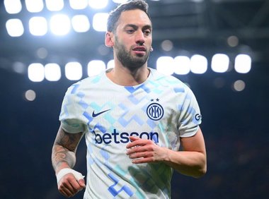 Inter Milano: Mijlocaşul Hakan Calhanoglu va fi indisponibil timp de trei săptămâni