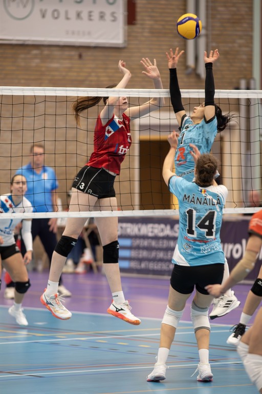 Volei feminin: CSM Lugoj, victorie cu Nova Gorica, dar ratează calificarea în sferturile Challenge Cup