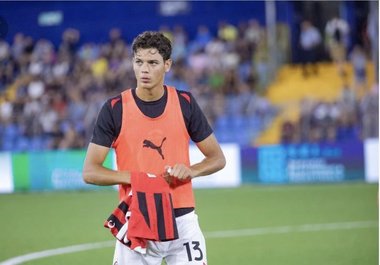 Serie A: Cu Matteo Duţu rezervă, AC Milan a învins Como cu 3-1