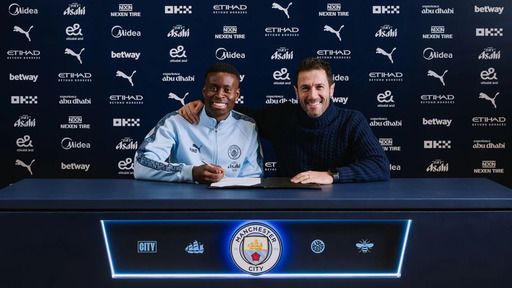 Mercato: Marc Guehi a semnat cu Manchester City