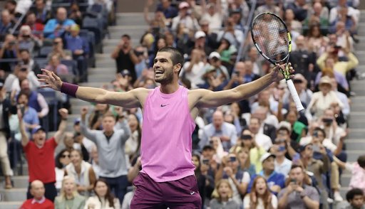 Australian Open: Alcaraz a supravieţuit unui prim set de 78 de minute cu Hanfmann şi s-a calificat în turul trei