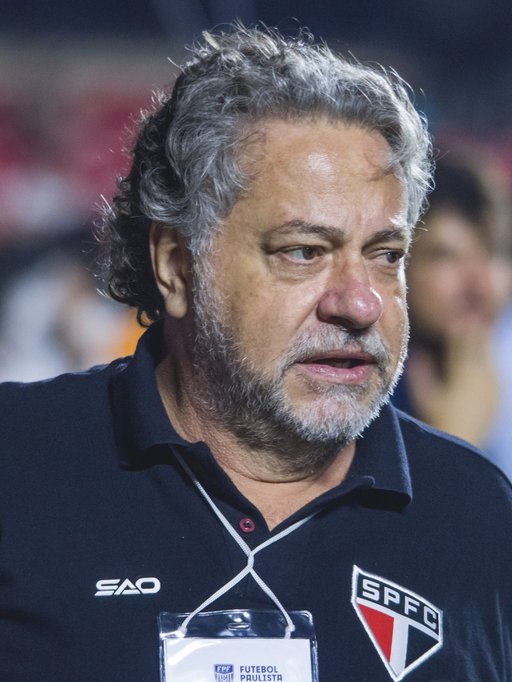 Julio Casares, preşedintele clubului Sao Paulo FC, a demisionat. El era acuzat de deturnare de fonduri