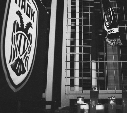 Tribuna oaspeţilor, închisă la meciul echipei PAOK cu Lyon, după tragedia din judeţul Timiş. Apelul clubului din Grecia către suporteri