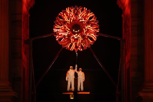 UPDATE - Jocurile Olimpice de la Milano Cortina au început / Ceremonie inedită, la Milano, Cortina, Livigno şi Pedrazzo / Mesaj de pace transmis de Charlize Theron / Tricolorii s-au întâlnit cu Snoop Dogg la Cortina - VIDEO