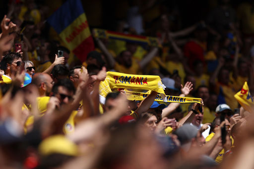 FRF anunţă că încearcă să suplimenteze numărul de bilete alocate fanilor români la meciul cu Turcia. Tichetele puse în vânzare vineri s-au epuizat în 20 de secunde