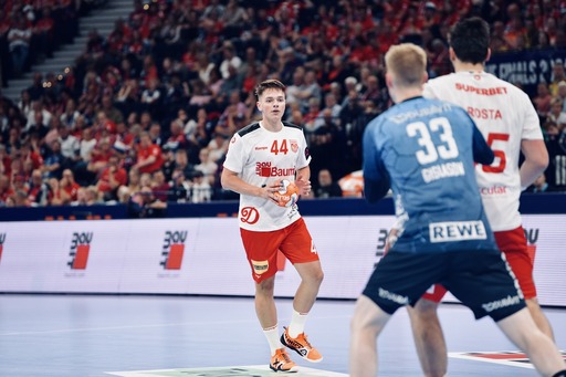 Handbal masculin: Campioana Dinamo Bucureşti, prima semifinalistă a Cupei României