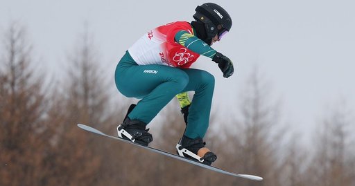 JO de iarnă: Starul australian de snowboard Cam Bolton, transportat cu elicopterul la spital. El are două fracturi la gât