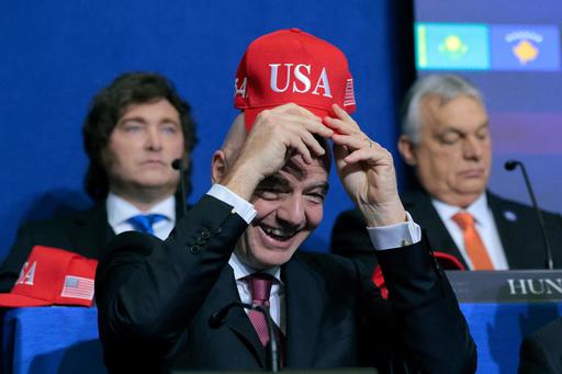 Preşedintele FIFA, prezent la Consiliul pentru Pace. "Practic, toată lumea este şeful unei ţări, cu excepţia lui Gianni, dar el este şeful fotbalului", a spus Trump