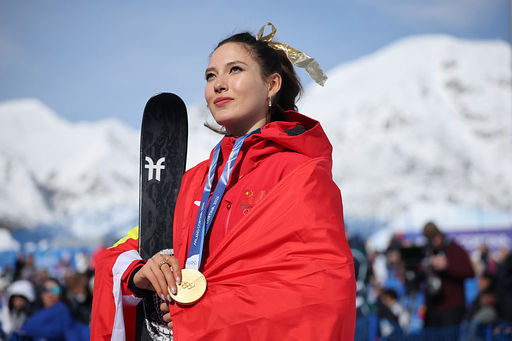 JO de iarnă: Eileen Gu a aflat de moartea bunicii sale imediat după ce a câştigat aurul la halfpipe
