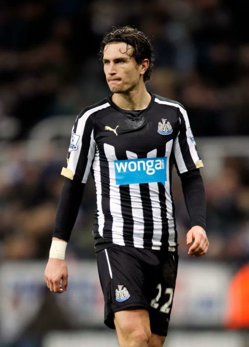 „Eram la pământ”, fostul jucător al echipei Newcastle şi al naţionalei Olandei, Daryl Janmaat, povesteşte despre dependenţa sa de cocaină