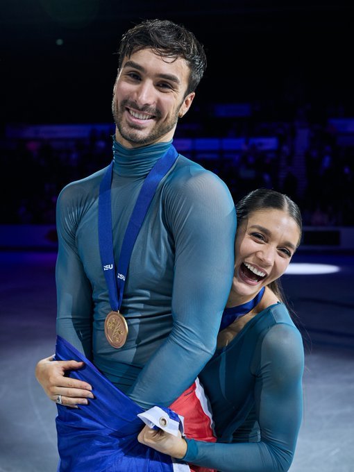 Patinaj artistic: Guillaume Cizeron şi Laurence Fournier Beaudry au câştigat titlul mondial la dans