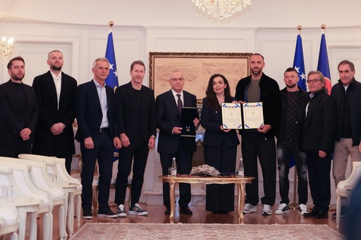Kosovo: Preşedinta Vjosa Osmani a decorat naţionala de fotbal - “Vă mulţumesc pentru tot ceea ce aţi făcut şi continuaţi să faceţi pentru ţara noastră”