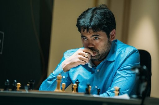 Şah: 67 de minute pentru a muta o piesă - Hikaru Nakamura s-a apropiat de recordul absolut pentru cel mai lung timp de gândire în cadrul unui turneu