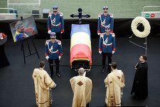 Dumitru Dragomir şi Daniel Pancu, printre cei care i-au adus un omagiu lui Mircea Lucescu: A fost mare pe pământ, cred că e mare şi în Rai