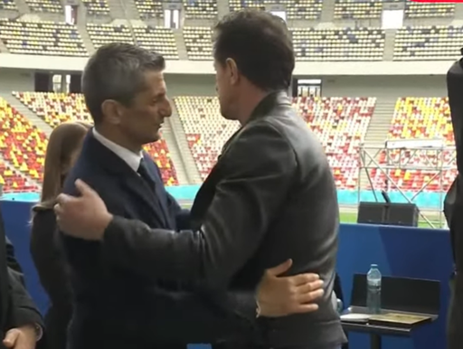Gheorghe Popescu i-a adus un ultim omagiu lui Mircea Lucescu: Eu rar m-am simţit foarte emoţionat pe Camp Nou. Aseară mi-au tremurat genunchii când am văzut pe ecran / Rinat Ahmetov a venit în România pentru Lucescu