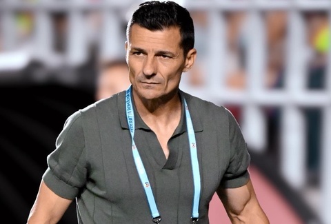 FC Rapid: Nu a existat şi nu există nicio discuţie legată de o eventuală înlocuire a staffului tehnic. Clubul îşi reafirmă în mod ferm susţinerea pentru antrenorul principal, Constantin Gâlcă