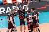 Volei masculin: Campioana Dinamo Bucureşti, ultima semifinalistă a Diviziei A, după 2-1 la general cu Corona Braşov