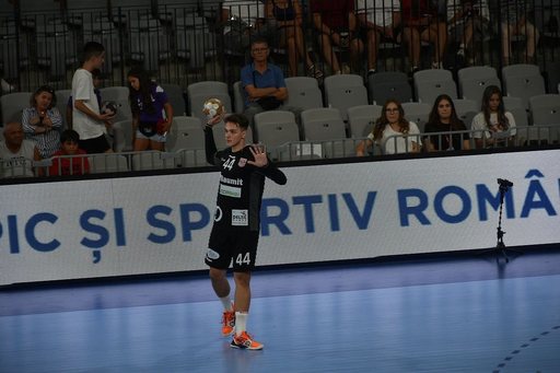 Handbal masculin: Dinamo Bucureşti, victorie cu Minaur Baia Mare şi se califică în finala Cupei României