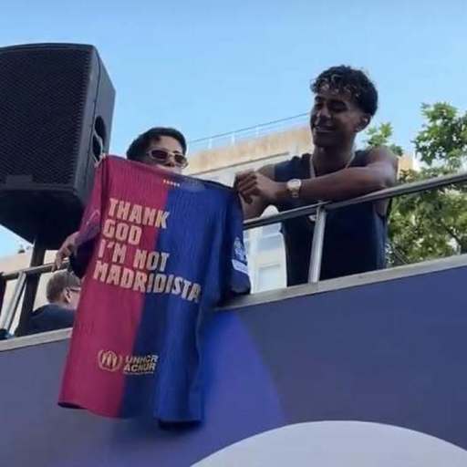 „Slavă Domnului că nu sunt fan Real Madrid”, tricoul afişat de Lamine Yamal la sărbătorirea titlului câştigat de FC Barcelona - FOTO, VIDEO