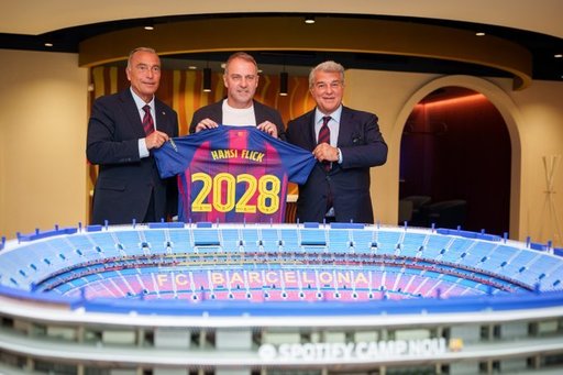 Antrenorul Hansi Flick şi-a prelungit contractul cu FC Barcelona până în 2028