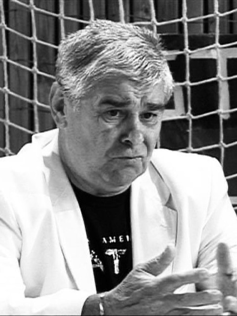Handbal feminin: Ion Gherhard, antrenorul cu care Chimistul Rm. Vâlcea câştiga Supercupa Europei, a decedat