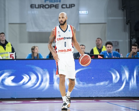 Baschet masculin: CSM Oradea – U BT Cluj, scor 87-84, în primul meci al finalei Ligii Naţionale