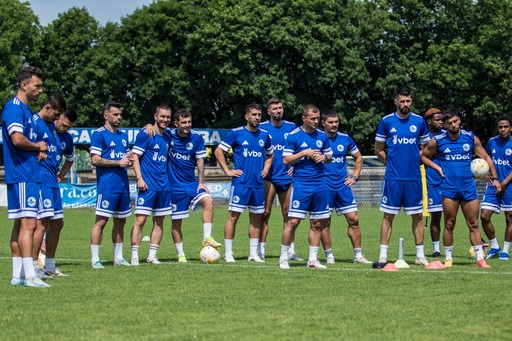 Corvinul Hunedoara s-a reunit pentru revenirea în Superligă / Noutăţile din lot