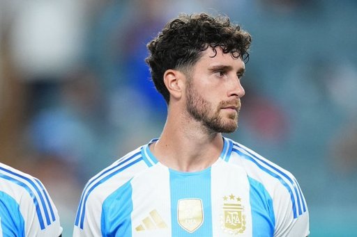 Cupa Mondială 2026: Fundaşul Marcos Senesi, convocat la naţionala Argentinei în locul lui Leonardo Balerdi