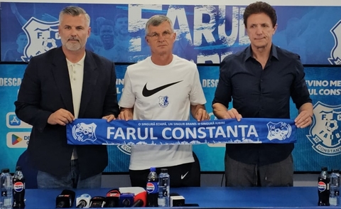 Ioan Ovidiu Sabău a fost prezentat oficial la Farul - VIDEO