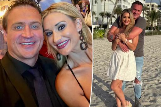Fostul înotător Ryan Lochte, de şase ori medaliat olimpic cu aur, s-a logodit cu Molly Gillihan după un an de relaţie
