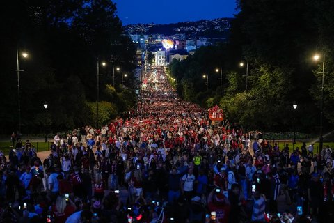 „Norvegia poate câştiga Cupa Mondială la fotbal!”, se entuziasmează presa norvegiană după victoria împotriva Braziliei / Scene de euforie la Oslo - VIDEO
