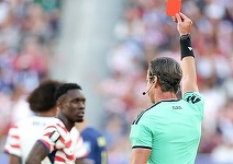 Cupa Mondială 2026: Decizia unui singur om: noi dezvăluiri în cazul cartonaşului anulat al lui Balogun