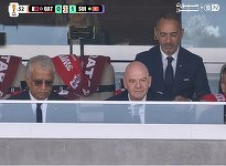 Cupa Mondială a deplasărilor pentru Infantino: A străbătut o distanţă suficientă pentru a înconjura planeta de aproape două ori şi jumătate