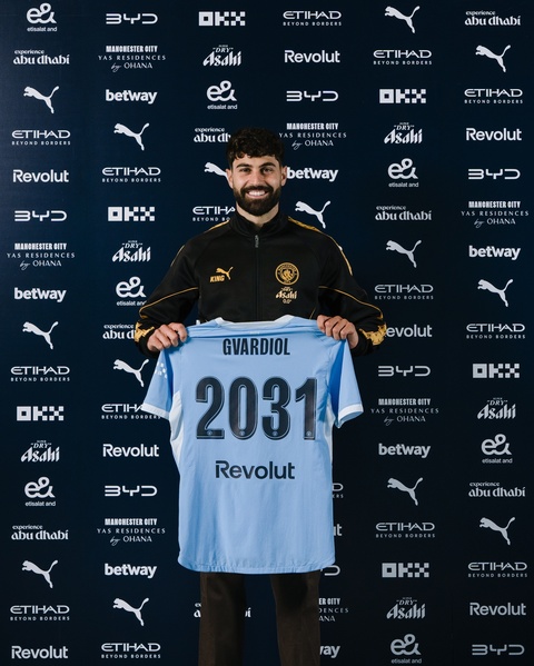 Manchester City: Fundaşul croat Josko Gvardiol şi-a prelungit contractul