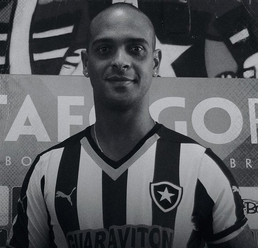 Fotbal: Un fost jucător brazilian a murit strivit de un zid în timpul unei furtuni la Rio