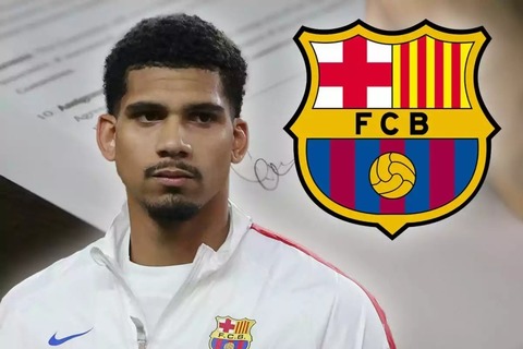 FC Barcelona îl trimite pe Araujo la Liverpool - presă