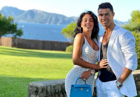 Peste 3.000 de fani s-au strâns la Funchal pentru a asista la nunta lui Cristiano Ronaldo şi Georgina. Doar că mirii au fost Fabio şi Fatima