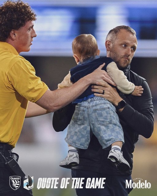 „E un bebeluş pe teren”, un meci din MLS întrerupt de un (foarte) tânăr spectator - VIDEO