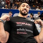 Un fost jucător din NBA, care se opune sportivilor transgender, a fost dat afară de la un meci în urma unei altercaţii cu o jucătoare din WNBA - VIDEO