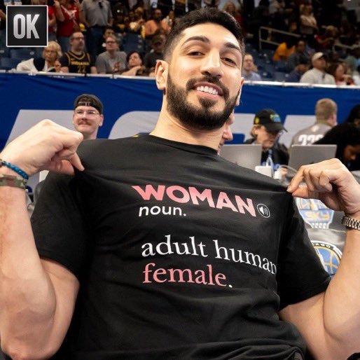 Un fost jucător din NBA, care se opune sportivilor transgender, a fost dat afară de la un meci în urma unei altercaţii cu o jucătoare din WNBA - VIDEO