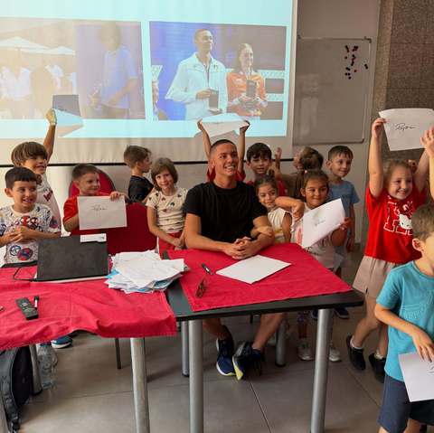 CS Dinamo: Întâlnire cu David Popovici pentru copii în ultima zi a programului “Vacanţă la Dinamo”